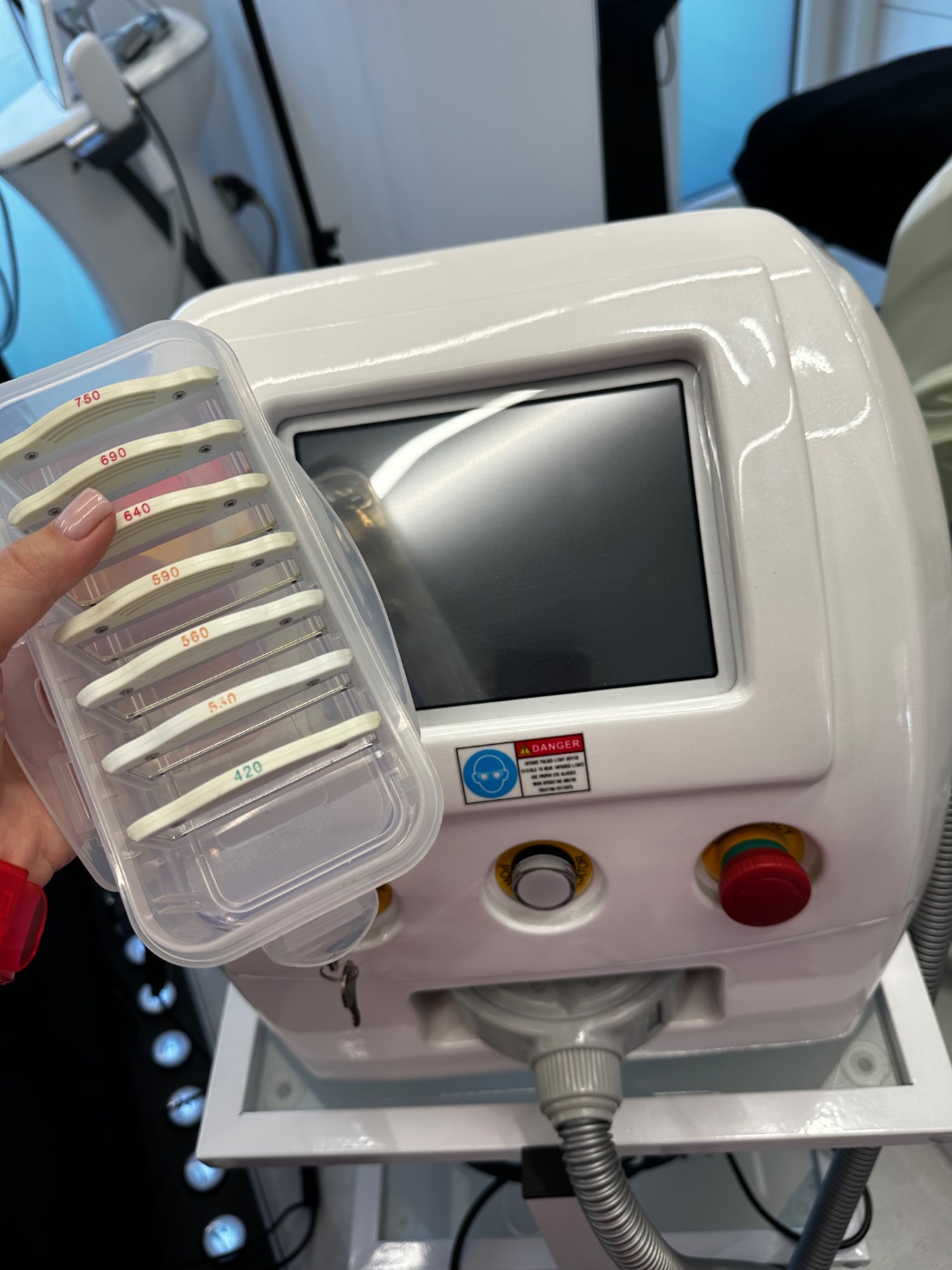 Profesjonalny IPL – Medical Intense Pulsed Light HM-IPL-B1 + komplet filtrów — zdjęcie 1