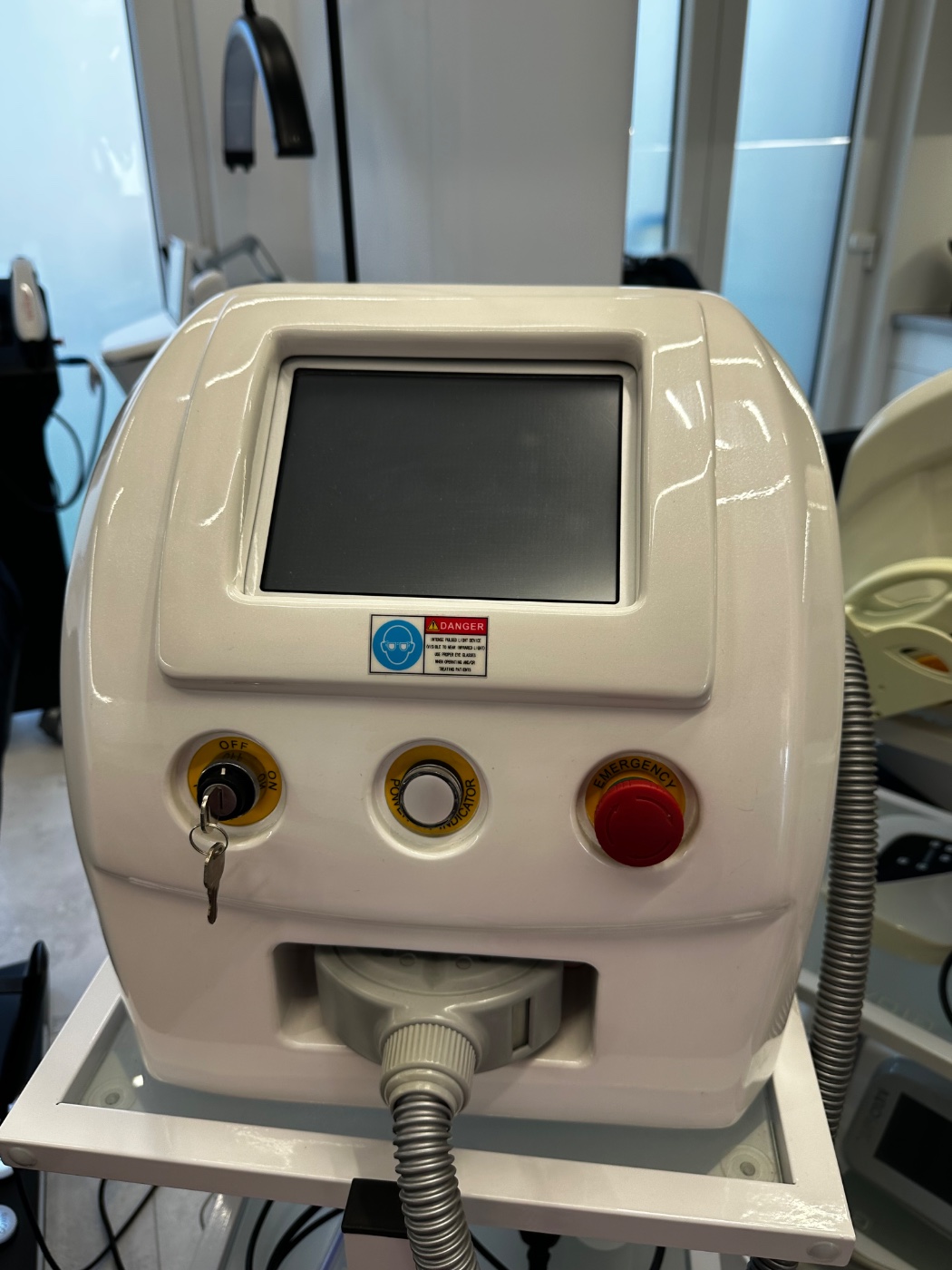 Profesjonalny IPL – Medical Intense Pulsed Light HM-IPL-B1 + komplet filtrów — zdjęcie 2