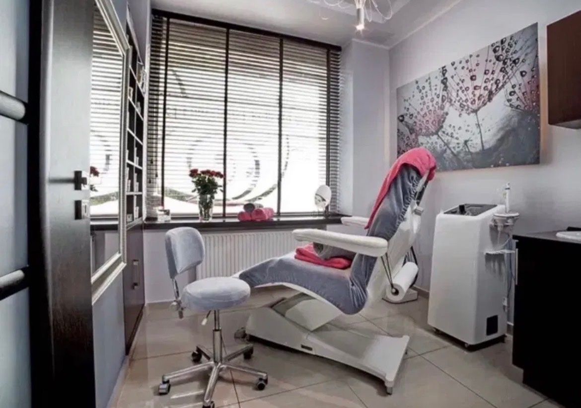 gabinet w salonie kosmetycznym — zdjęcie 3