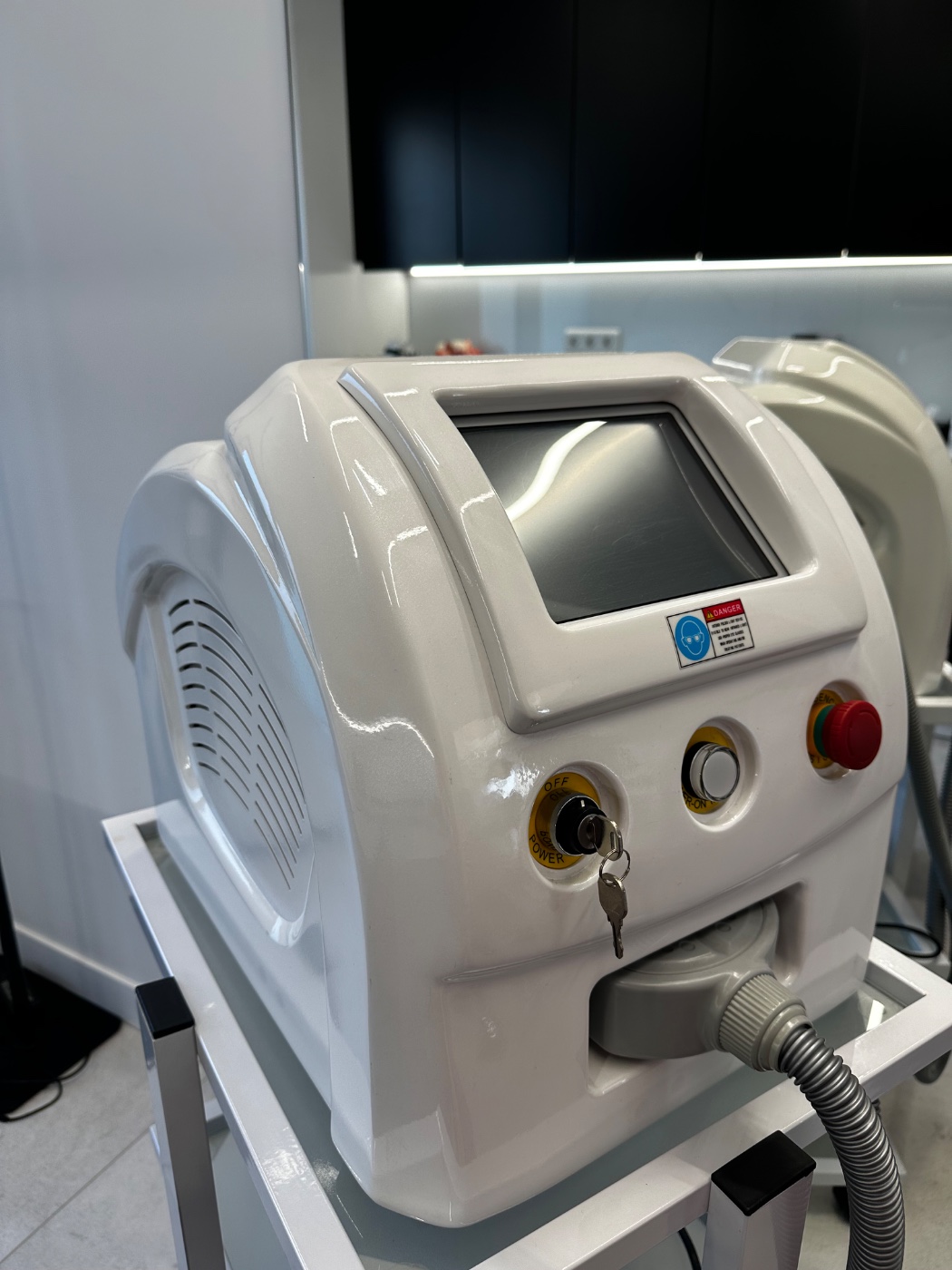 Profesjonalny IPL – Medical Intense Pulsed Light HM-IPL-B1 + komplet filtrów — zdjęcie 3