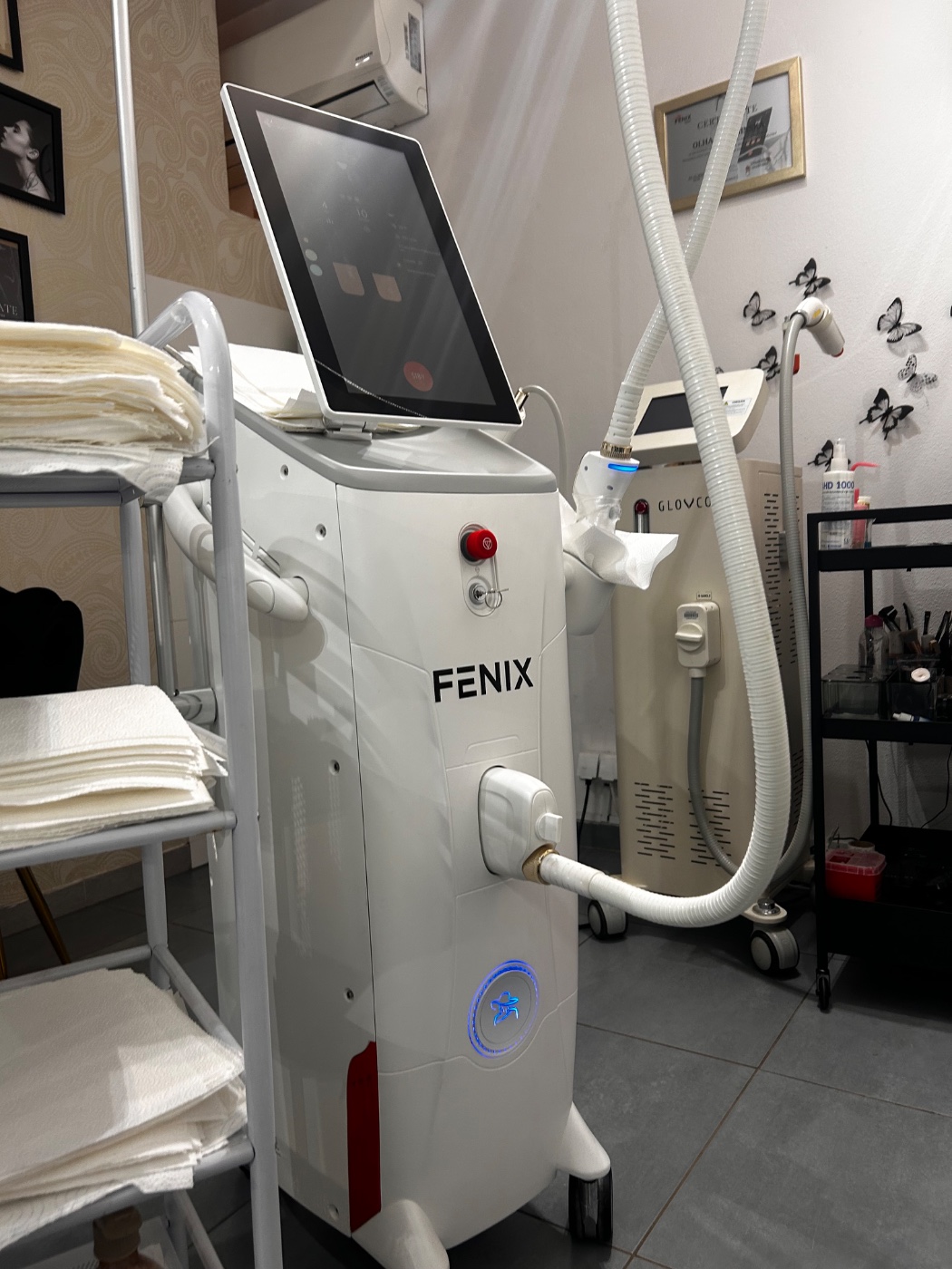 Profesjonalny laser do depilacji FENIX Sunborn 2400 2025r — zdjęcie 3