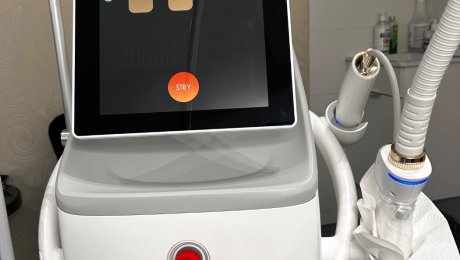 Profesjonalny laser do depilacji FENIX Sunborn 2400 2025r